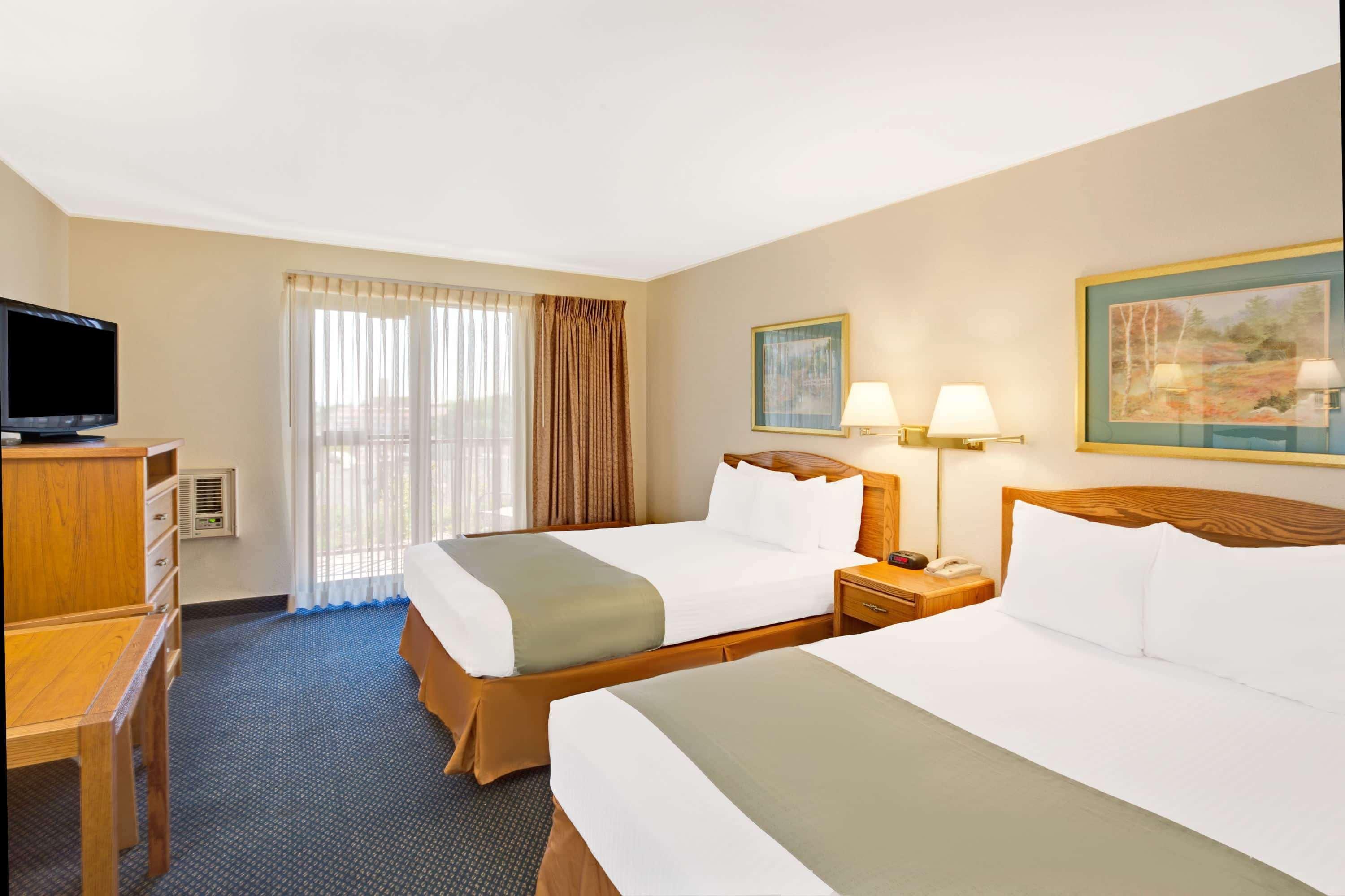 Travelodge By Wyndham Рапид Сити Екстериор снимка